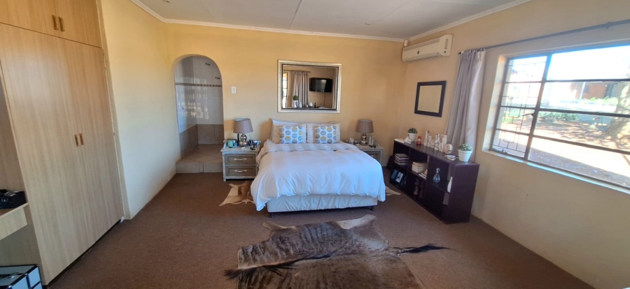 6 Bedroom Property for Sale in Zeerust North West
